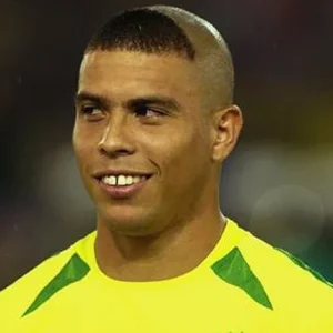 1 ano de corte de cabelo para o noivo
